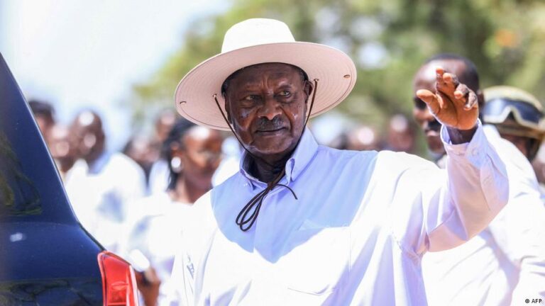 Uganda: Langzeitpräsident Museveni zum Wahlsieger erklärt