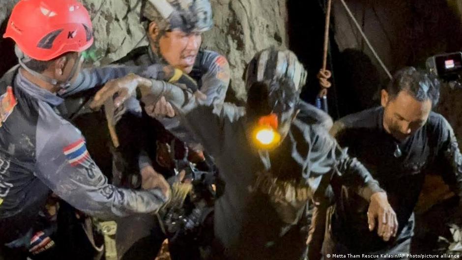 Höhlendrama in Laos: Weitere Goldsucher in Sicherheit