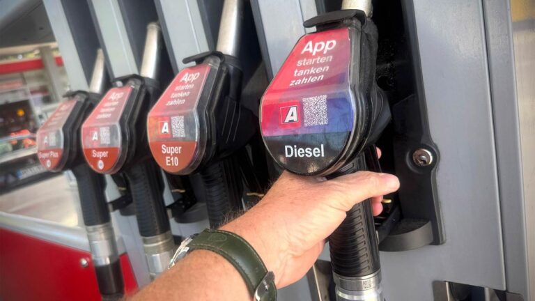 Warum Diesel wieder günstiger ist als Benzin