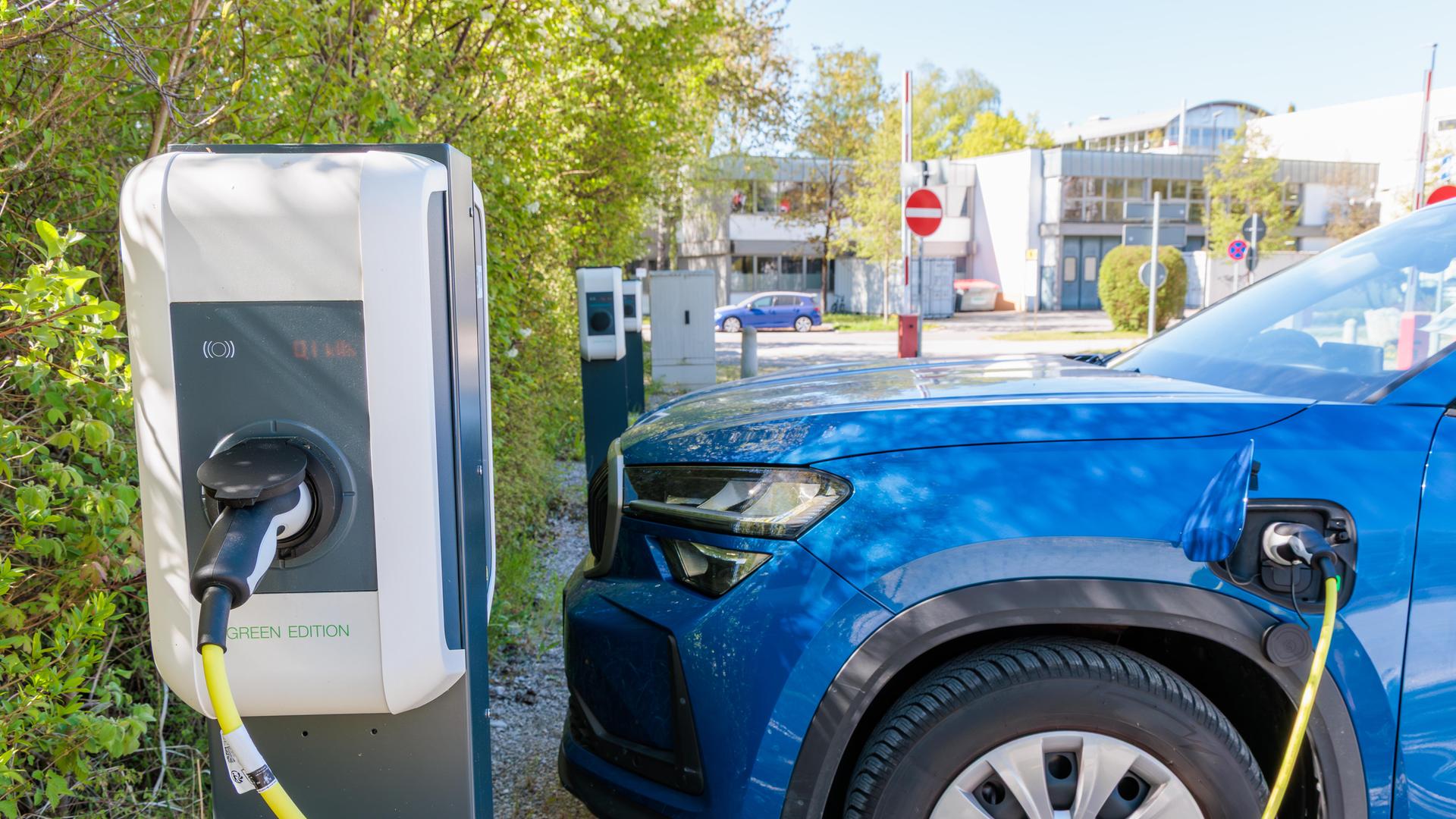 E Mobilität: Elektroautos legen in der Krise zu
