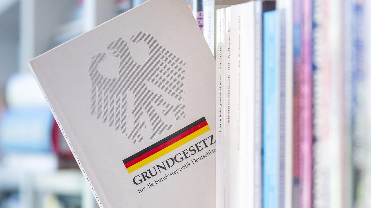 Was steht im Grundgesetz und wie ist es entstanden?