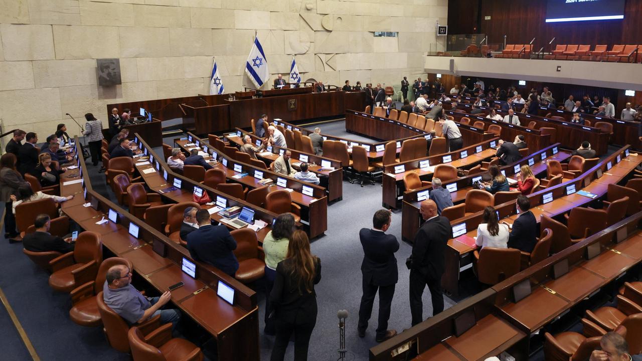 Israelisches Parlament stimmt für Selbstauflösung: erster Schritt zu Neuwahlen
