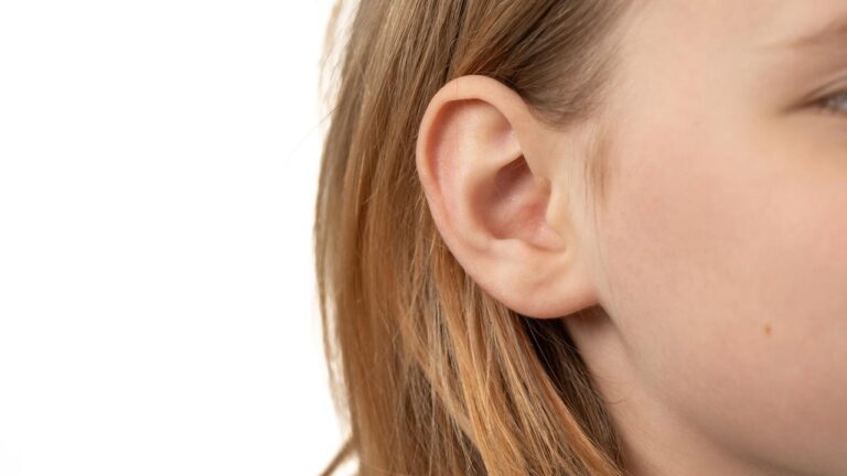 Gentherapie lässt genetisch bedingt gehörlose Kinder hören