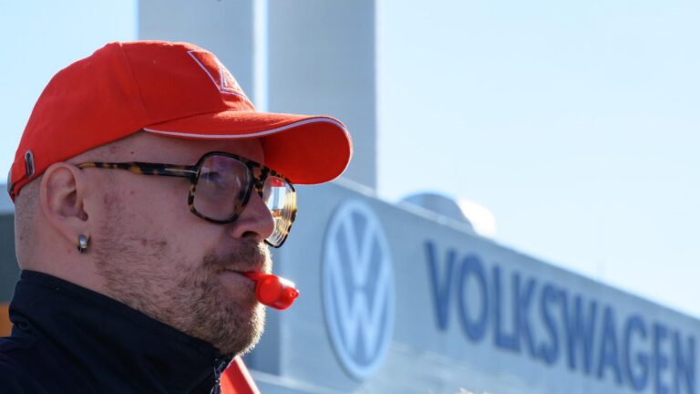 VW, Schaeffler, Bosch – Warum Deutschlands Autoindustrie Stellen streicht