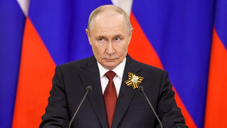 Krieg in der Ukraine – Putins Regime unter Druck