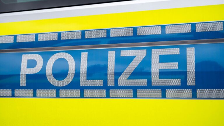 Berlin: Zwei 23 Jährige nach Waffen und Drogenfunden festgenommen