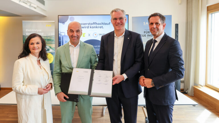 Großabnahmevertrag für 320 Megawatt Elektrolyse unterzeichnet