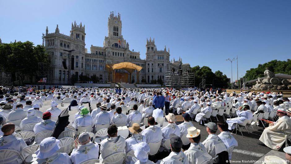 Mehr als 1,2 Millionen Menschen bei Papst Messe in Madrid