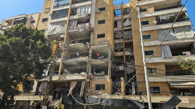 Neue Angriffe: Israel bombardiert Vororte von Beirut