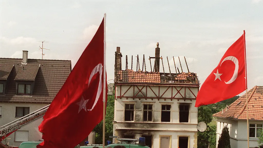 Fünf Tote in Solingen 1993: Verurteilter Rechtsextremist beantragt Wiederaufnahme des Mordprozesses