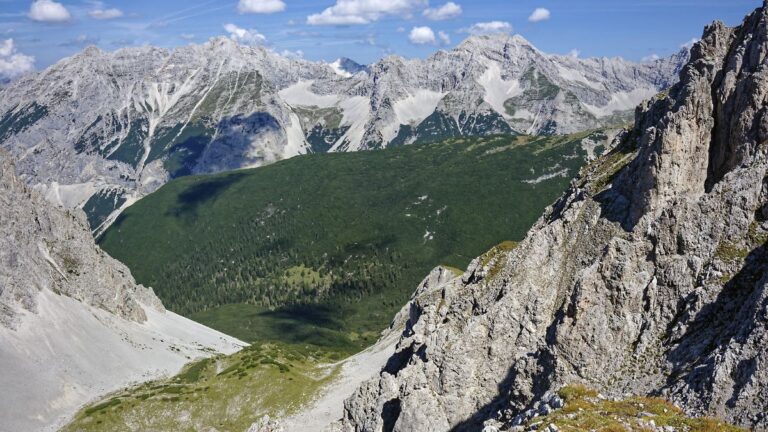 Unglück im Karwendelgebirge: Kletterer stürzt in Bayern 130 Meter in den Tod