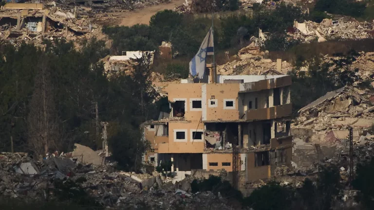 Miliz wettert über Abkommen: Israels Armee tötet Hisbollah Kämpfer im Libanon trotz Waffenruhe