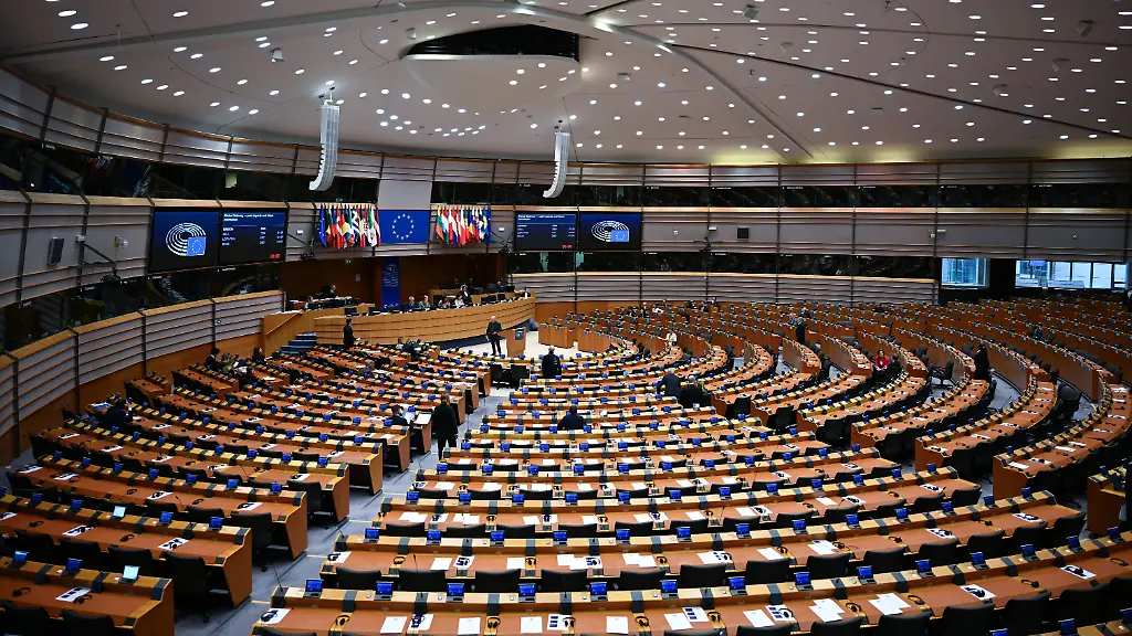 Mehrere Länder betroffen: Veruntreuung von EU Geld? Durchsuchung bei Rechtsparteien
