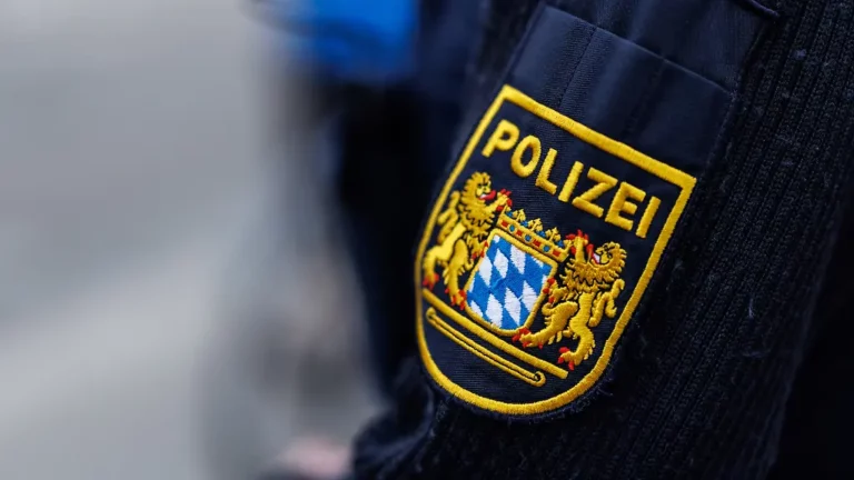 Männer sitzen in Untersuchungshaft: Zwei Syrer sollen 18 Jährige in München vergewaltigt haben