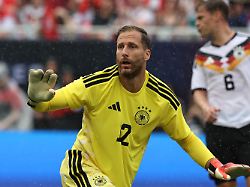 Heikle DFB Fragen: Als Bundestrainer würden Sie Baumann eine Chance geben?