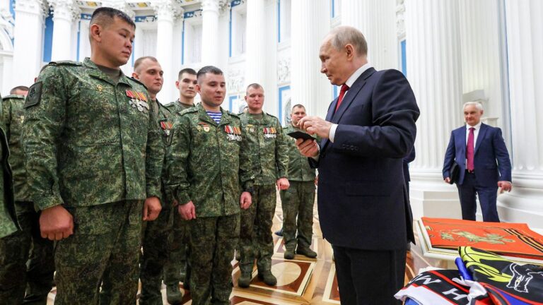 Kremlchef gibt sich siegesgewiss: Soldaten beklagen sich bei Putin über ukrainische Drohnen
