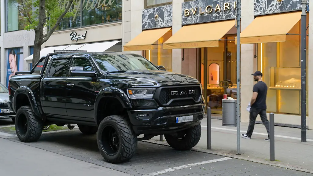Motorhauben sind deutlich höher: Bericht: SUVs sorgen in den USA jährlich für Hunderte mehr tote Fußgänger