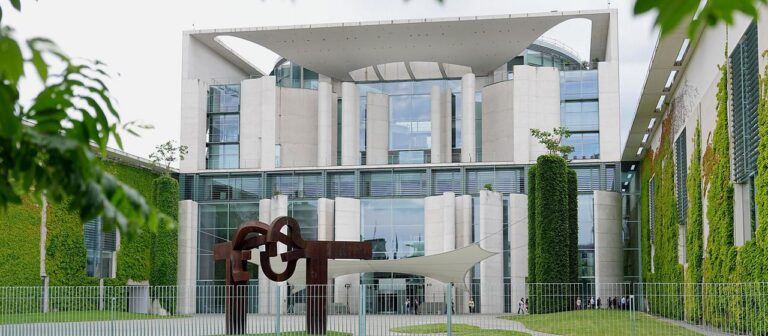 Parteichefs der Koalition beraten im Kanzleramt über Reformen