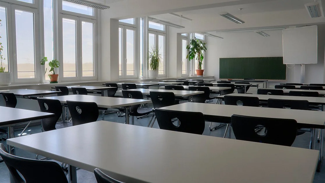 OLG: Privatschule darf sich von schludriger Schülerin trennen