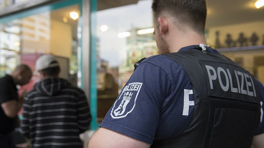 Rassistische Polizeikontrolle: Berlin muss 500 Euro zahlen
