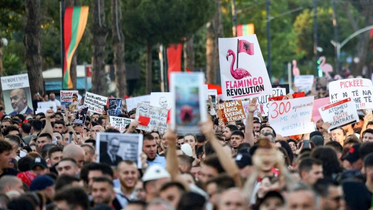 Albanien: Proteste gegen Luxusresort am Naturschutzgebiet
