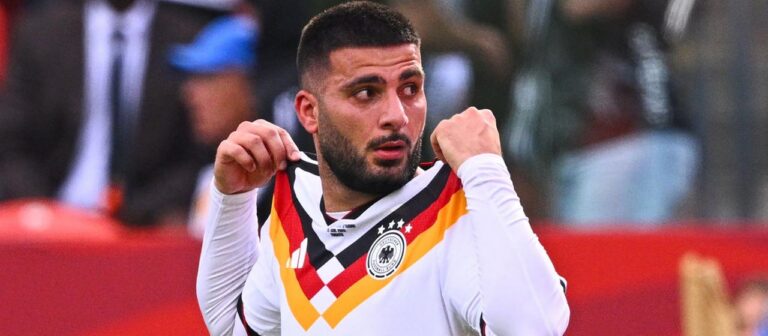 Künstlerisch, retro, elegant: Wer hat das schönste WM Trikot?