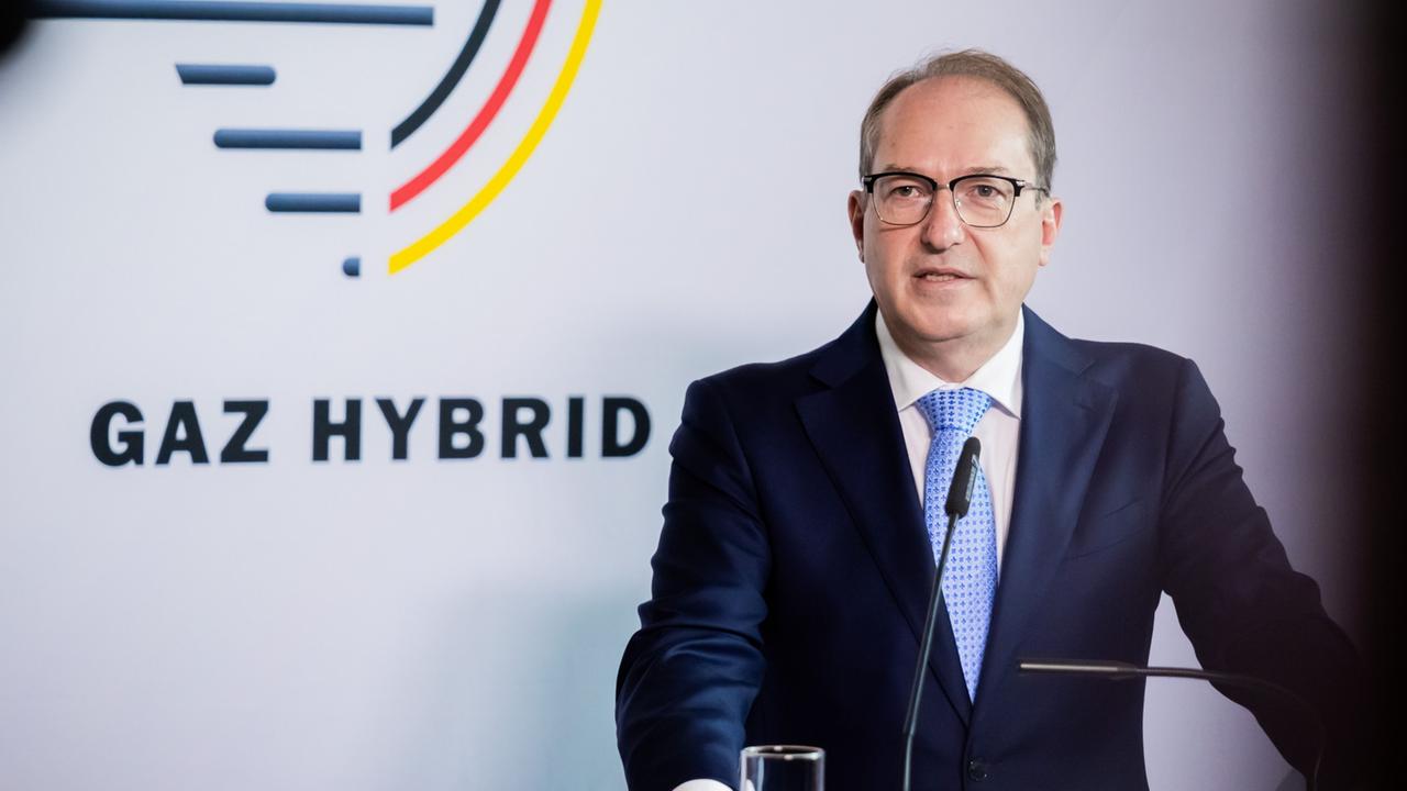 Dobrindt eröffnet Zentrum für die Abwehr hybrider Gefahren