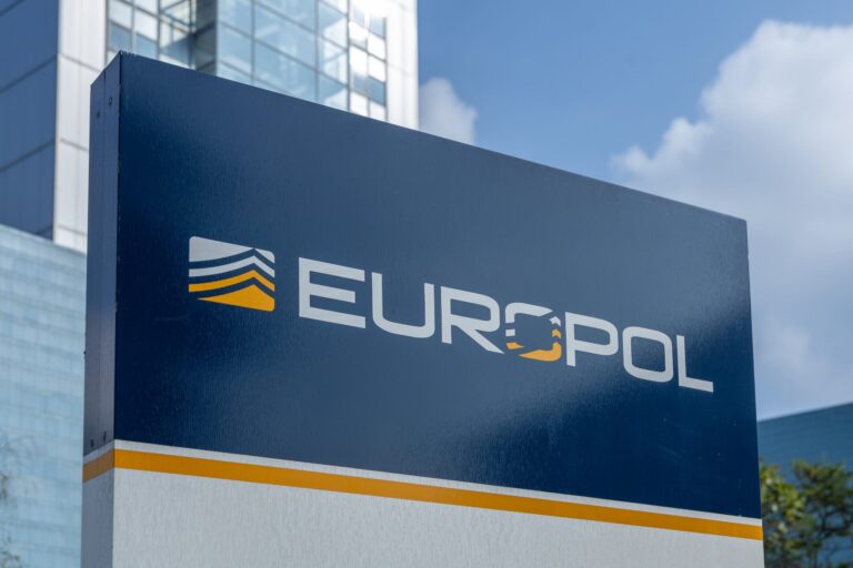 Europol und Eurojust zerschlagen Krypto Geldwäschenetzwerk