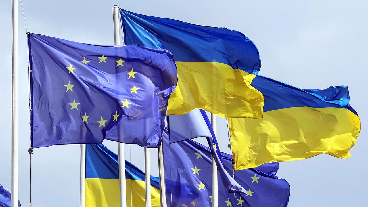 Treffen zum Ukraine Krieg: Mehr Druck auf Russland, aber wie?