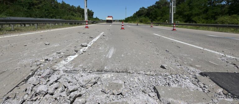 Wie die Hitze Schienen und Autobahnen belastet
