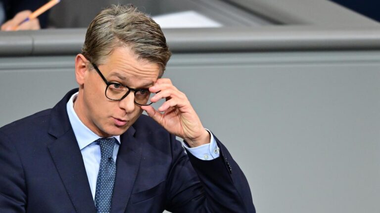 Linnemann nennt NRW Landesregierung als Vorbild für Bundesregierung