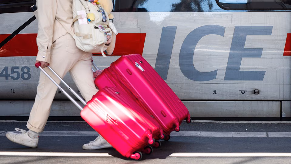 Das ändert sich im Juni: Geld für Pflege zuhause, Tickets für die Deutsche Bahn, Online Bestellung widerrufen