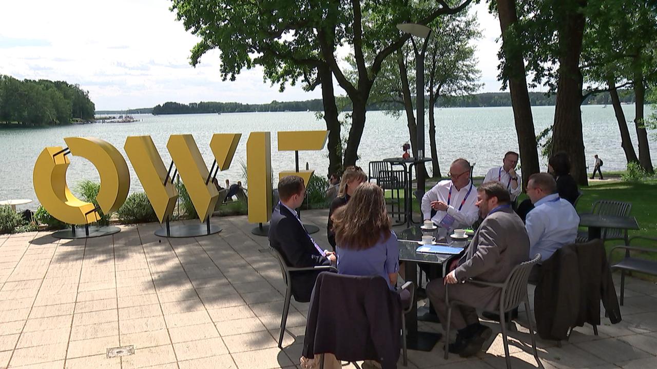 Ostdeutsches Wirtschaftsforum zeigt Chancen, aber auch Risiken