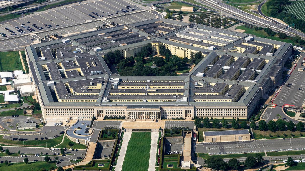 Nach Begnadigung durch Trump: Verurteilter Kapitolstürmer arbeitet im Pentagon