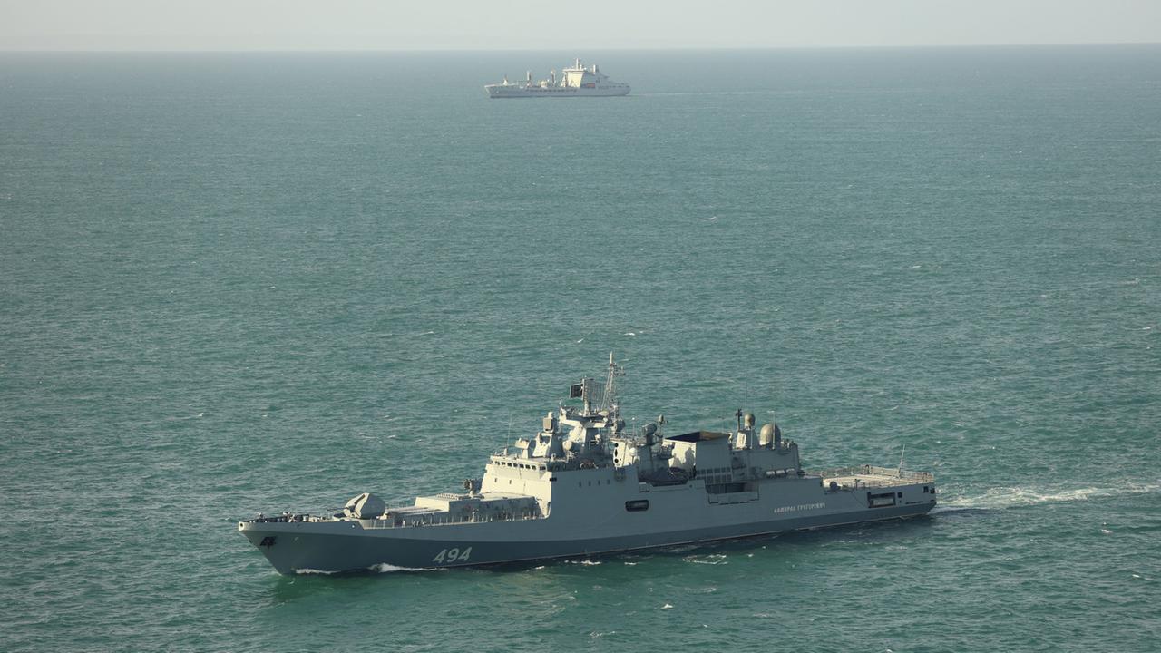 Russisches Kriegsschiff gibt im Ärmelkanal offenbar Warnschüsse ab