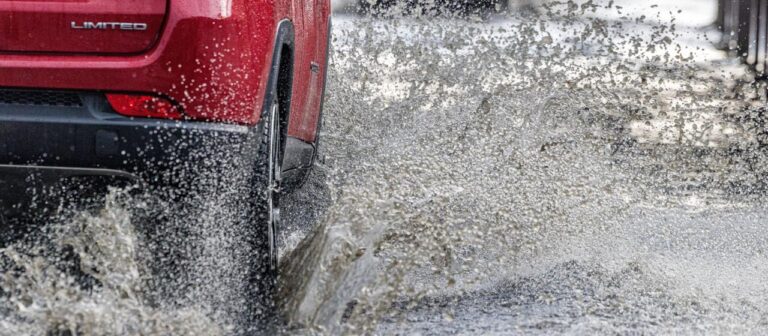 Wetter: Schäden durch Hitze und Gewitter, und es bleibt heiß