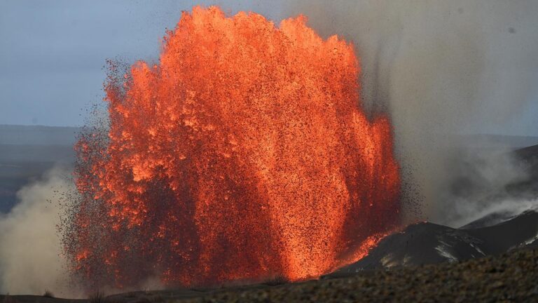 Vulkan Kilauea auf Hawaii bricht Rekord bei Lavafontänen