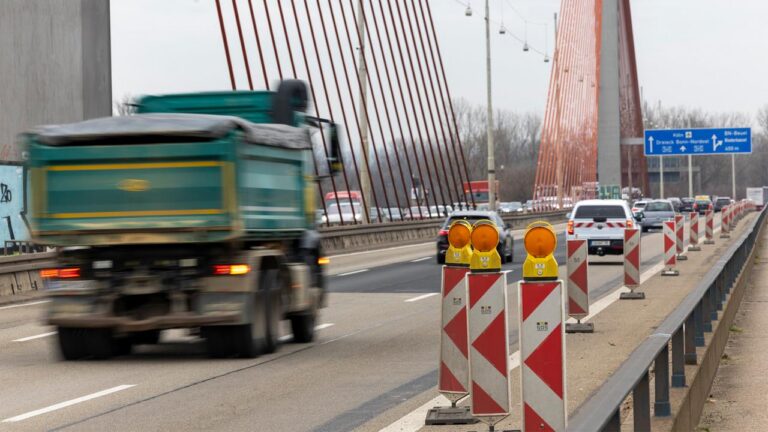 Strukturelle Schäden: Rheinbrücke Bonn Nord ab 15 Uhr vollgesperrt
