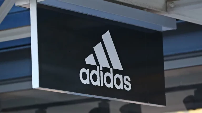 Wir sind überrascht: Adidas hebt Wachstumsprognose an, Aktie stürzt ab