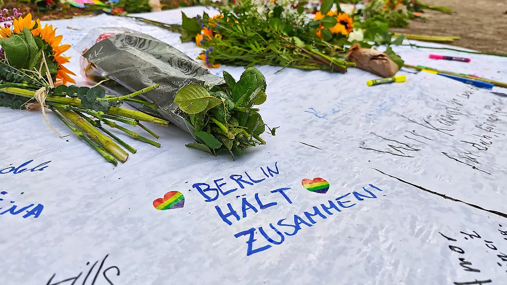 Mit Tochter in Berlin: Mutter aus Polen kommt bei CSD Anschlag ums Leben