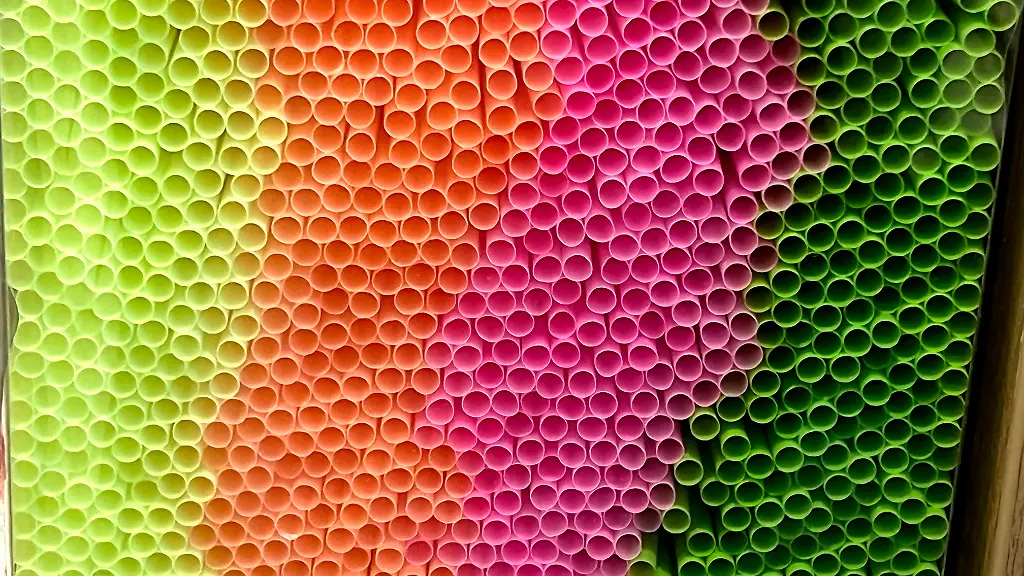 Plastikstrohhalme werden trotz Verbots weiter verkauft