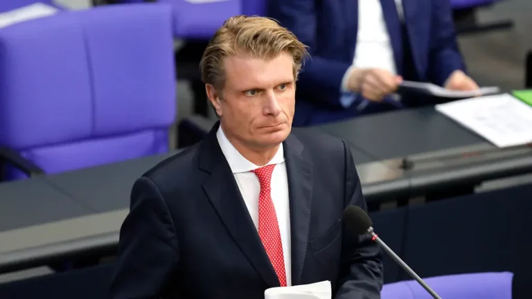 Schutzengel an der Seite: CDU Bundestagsabgeordneter Thomas Bareiß schwer verletzt