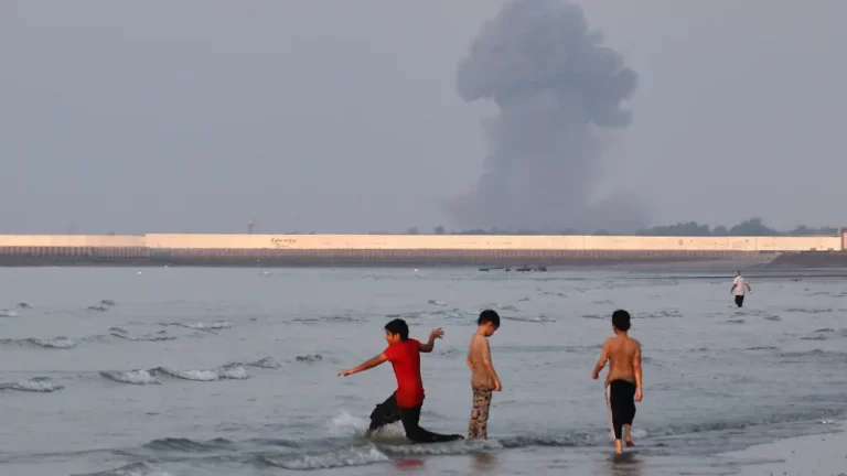 20 Dörfer ohne Trinkwasser: Iran meldet US Angriffe auf Wasserversorgung bei Extremhitze