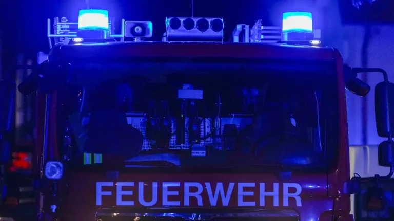 Ursache wird untersucht: Drei Menschen sterben bei Brand in der Eifel