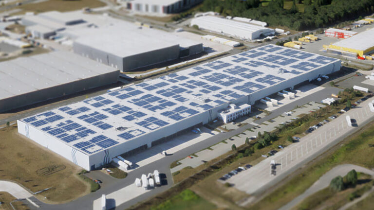 Logistikzentrum in Brandenburg auf Solarstrom umgestellt