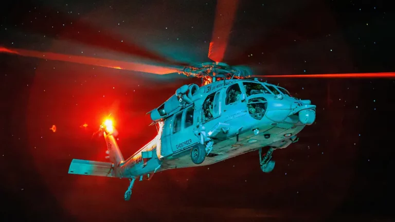 Besatzungsmitglied vermisst: US Helikopter muss im Arabischen Meer notlanden