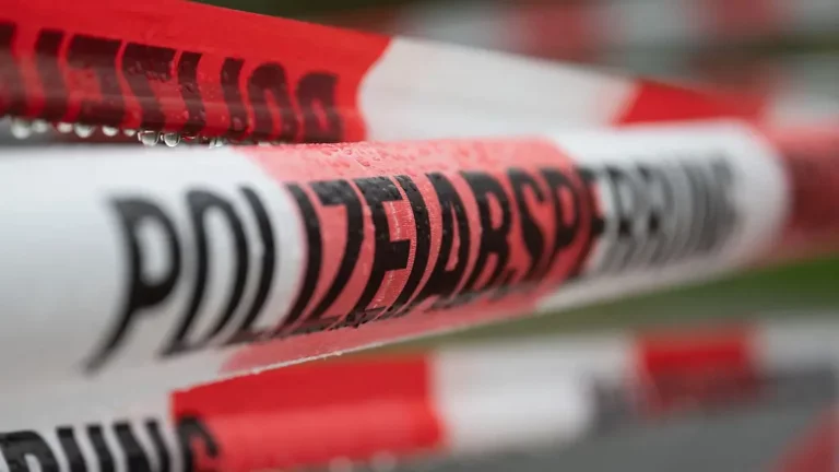 Mutter tatverdächtig: Vermisste 15 Jährige tot in Wohnung gefunden