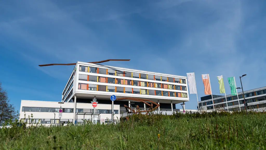 Kind aus Klinik entführt: Vater des verletzten Babys in Italien gefasst