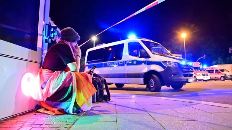 Bisher keine Tatverdächtigen: Polizei nimmt nach CSD Anschlag mehrere Menschen in Gewahrsam
