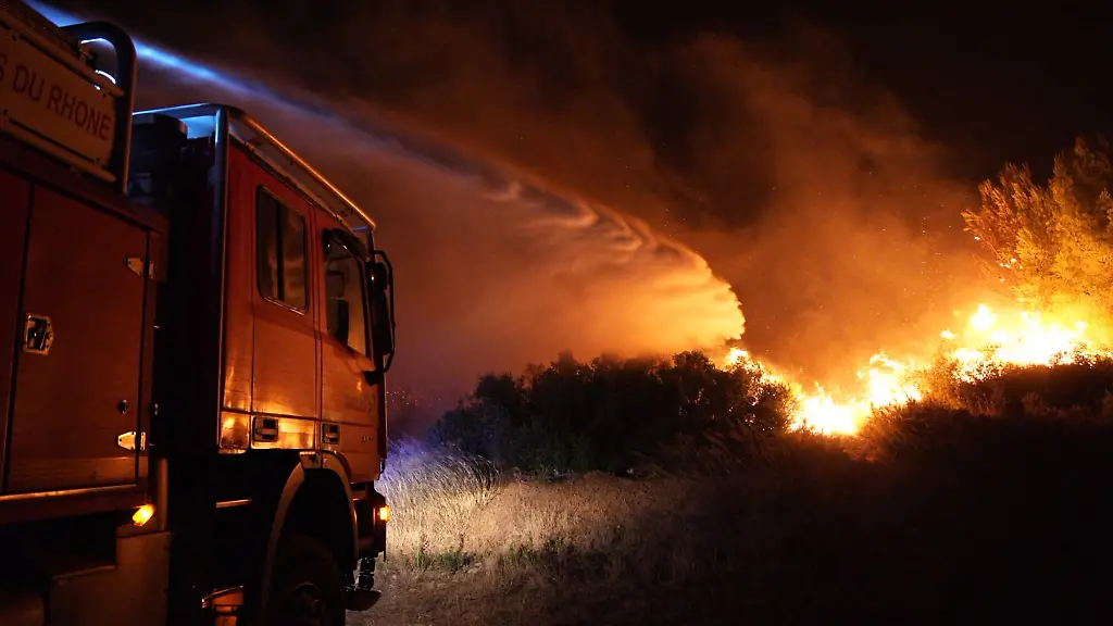 Feuer sind früher dran: In Südfrankreich stehen 900 Hektar Wald in Flammen